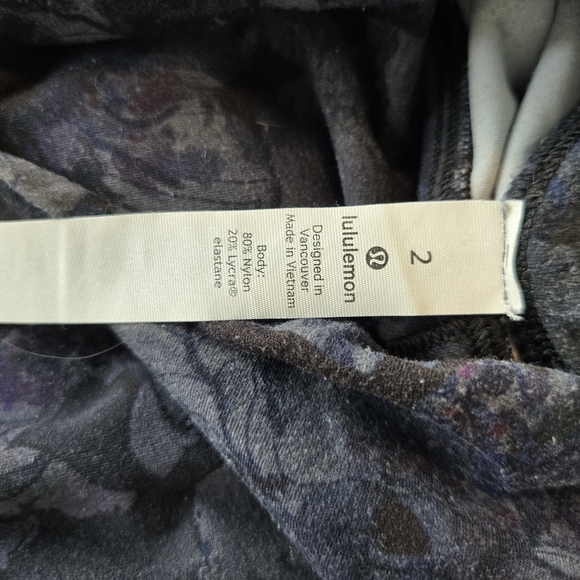 lululemon athletica Black and Purple Floral Leggings - Picture 4 of 4